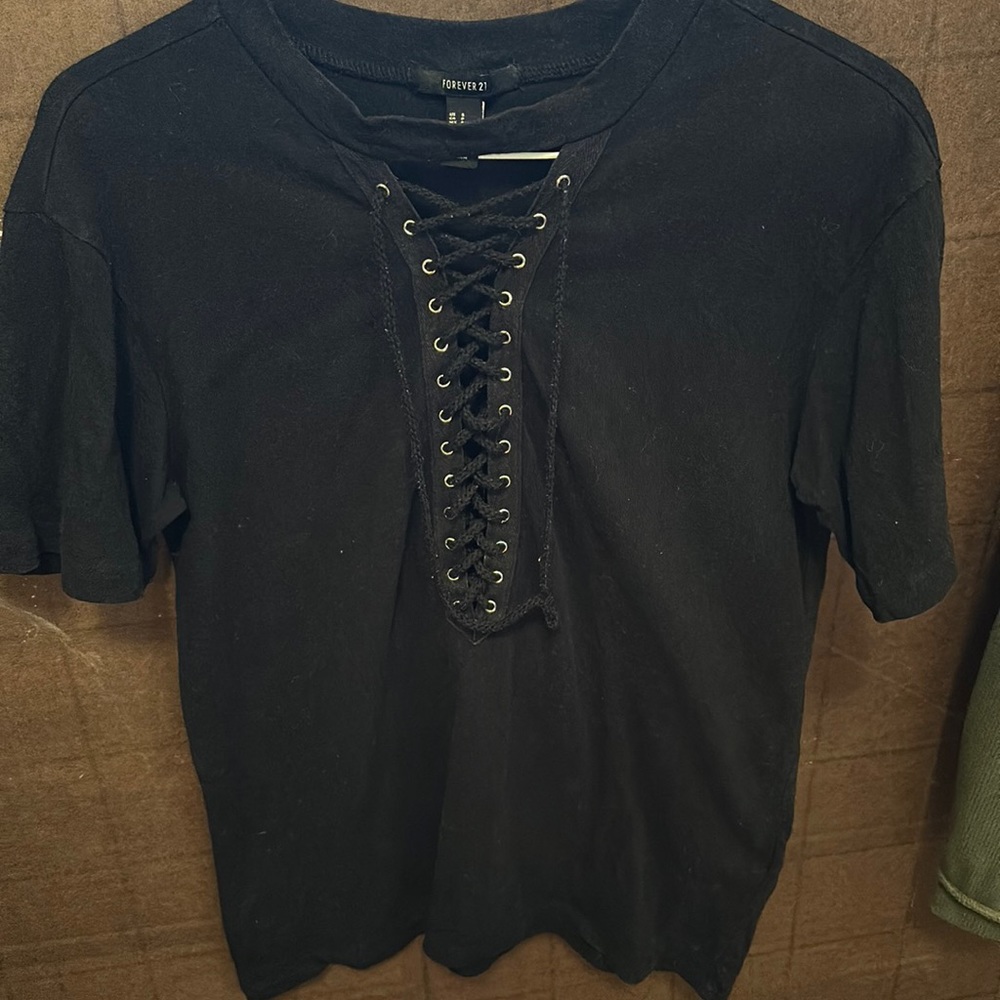 Black lace up top!